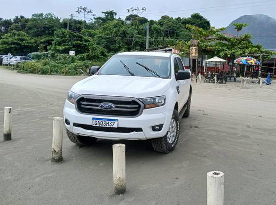 FORD RANGER 2.2 XLS 4X2 CD 16V DIESEL 4P AUTOMÁTICO FORD RANGER 2.2 XLS 4X2 CD 16V DIESEL 4P AUTOMÁTICO